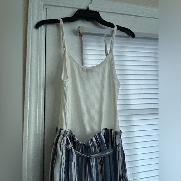 Size medium - Picture 1 of 3